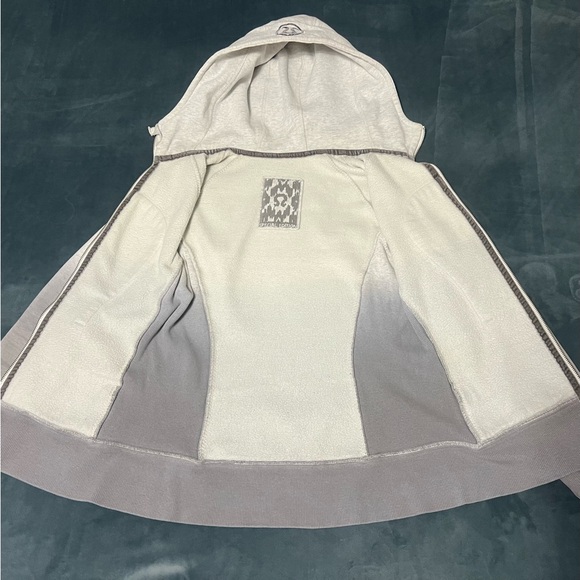 Lululemon Limiter Edition Scuba Jacket, Size: 8 - Picture 5 of 14